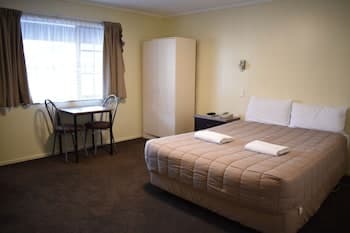 Devonwood Motel