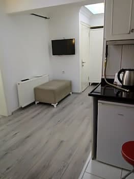 Fish Gold Apart Suites