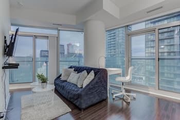 Noel Suites-York St and Lakeshore Blvd