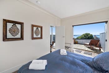 Lakeside City Apartments - PentLakeside City Apartments - Penthouse and Studiohouse