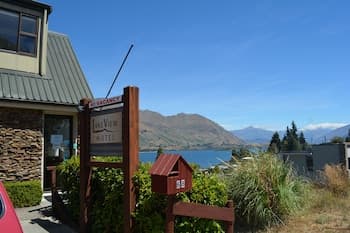 Lakeview Motel