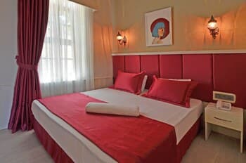 Mia Hotel