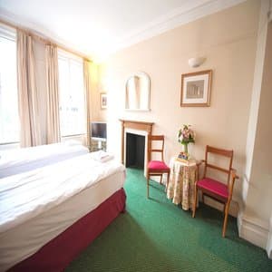 159 Knightsbridge Hotel