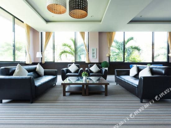 Chatkaew Hill & Residence