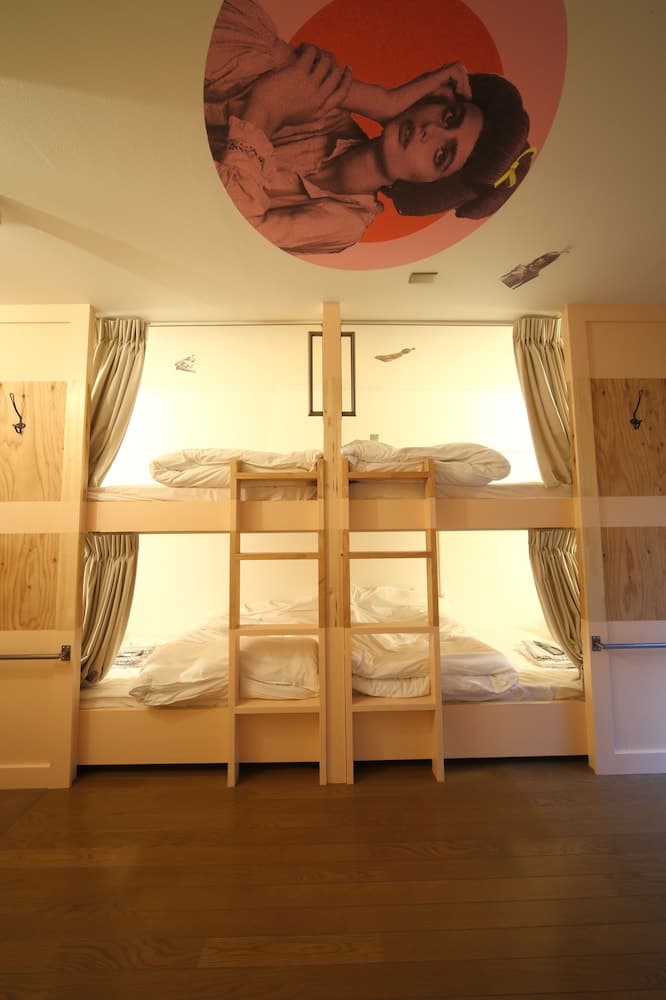 Hostelzbushii