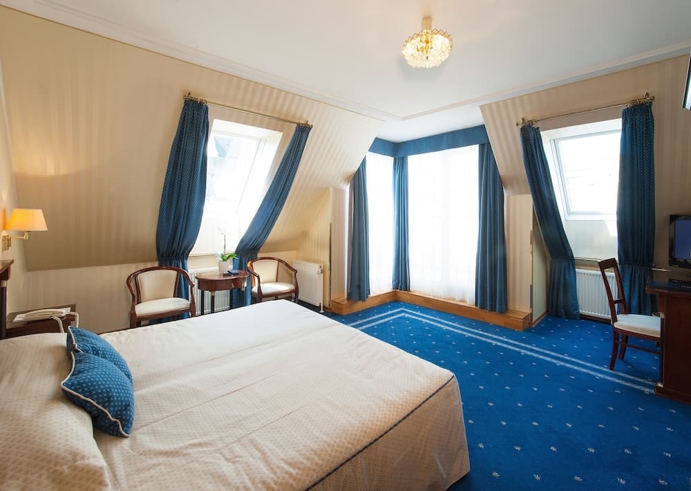 Hotel Ambassador