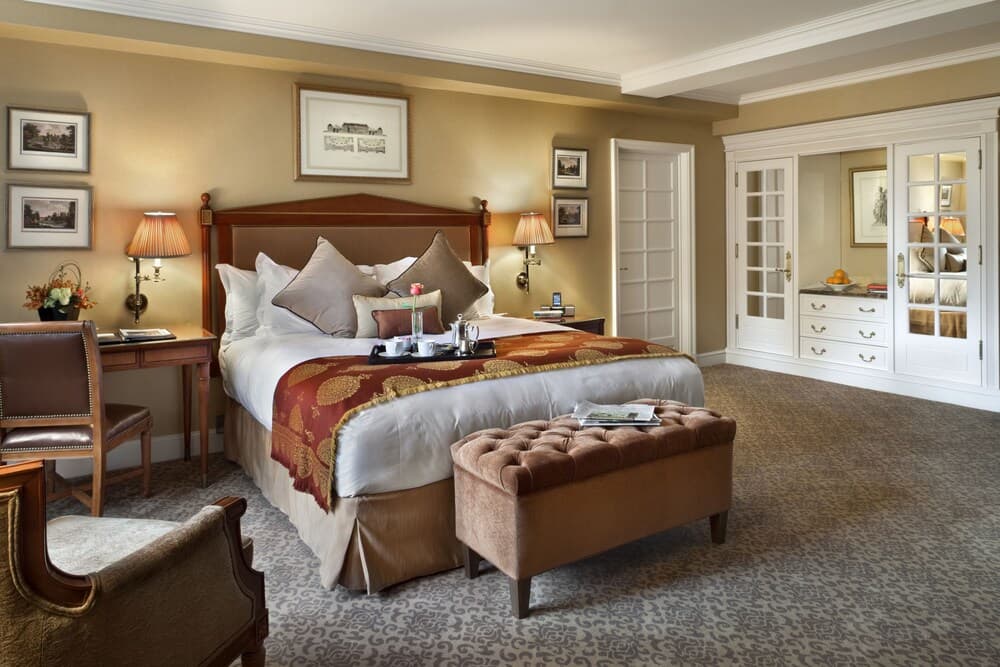 Hotel Plaza Athenee