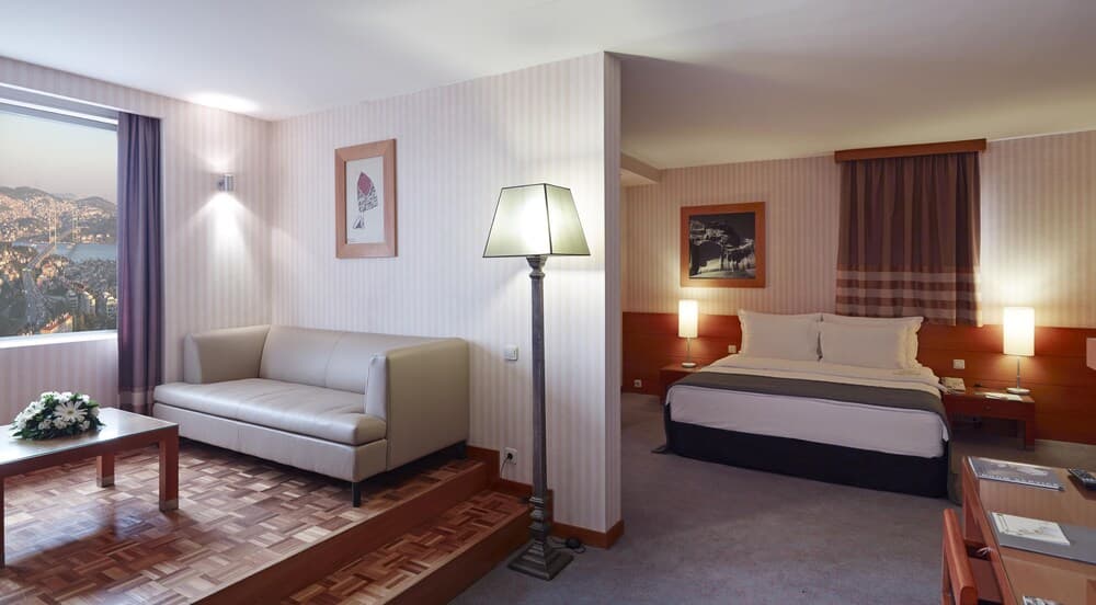 Mövenpick Hotel Istanbul Bosphorus