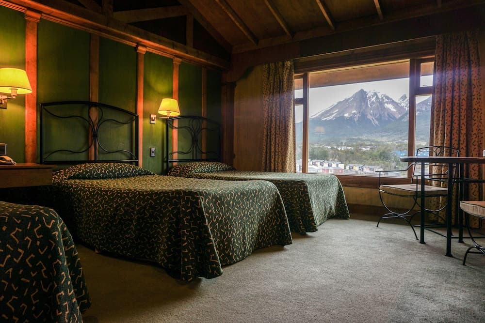 Hotel Los Ñires