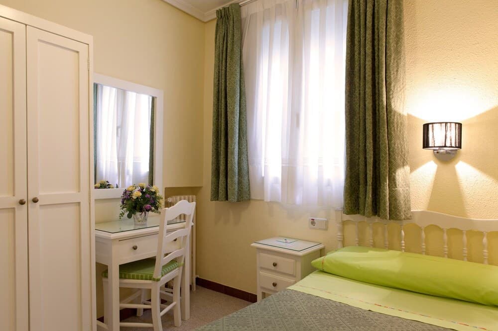 Hostal Los Alpes