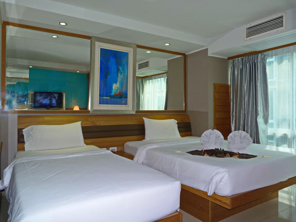 OYO 143 D Day Resotel Pattaya