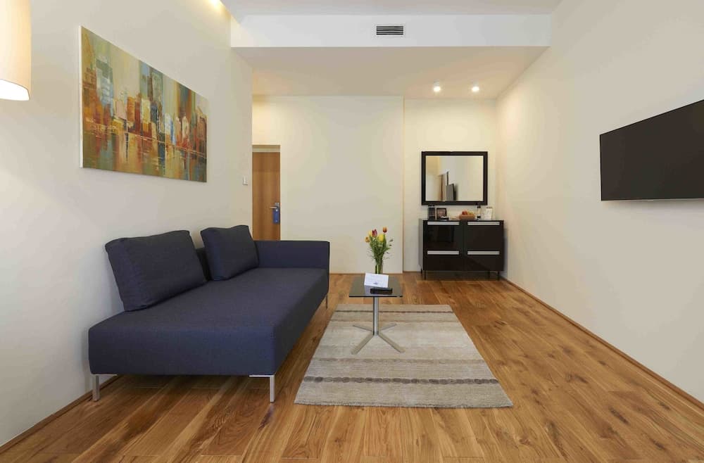 HiLight Suites Hotel