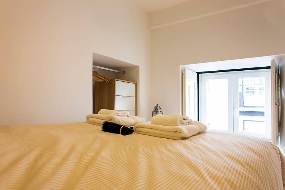 Contemporary by Apartments Alfama