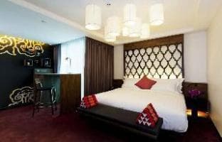 RakYim Siam - Sukhumvit 15