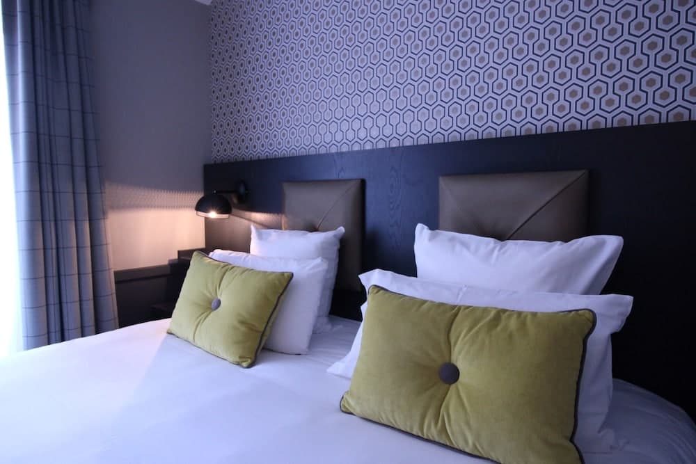 Splendid Hotel Lac d’’Annecy, Handwritten Collection