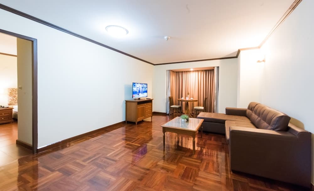 Omni Tower Sukhumvit Nana by Compass Hospitality