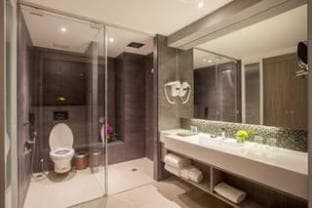 Grand 5 Hotel & Plaza Sukhumvit Bangkok  Certified