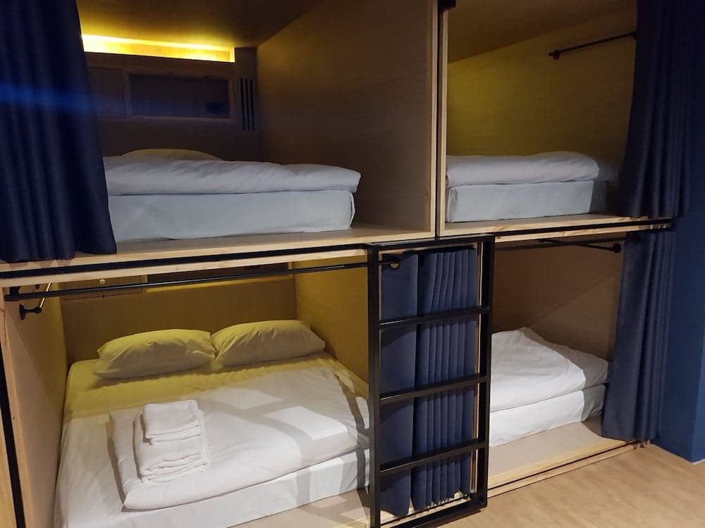 Borbaboom Phuket Poshtel & Hostel