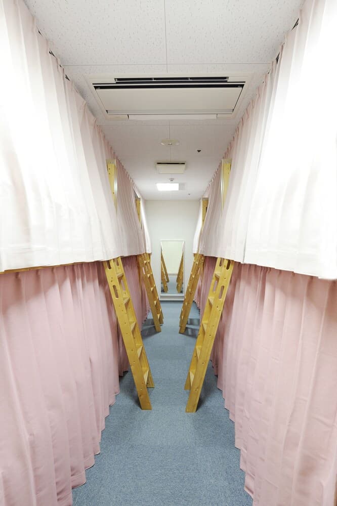Secret Base Hostel Ebisutei Souzou with Sake Bar