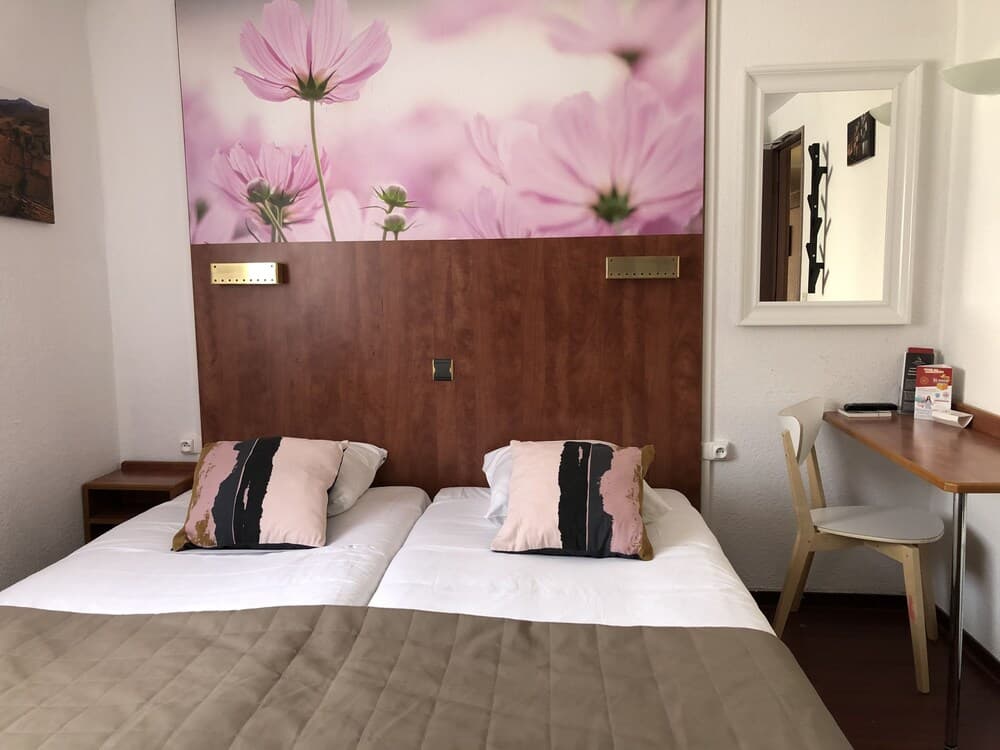 Hotel Arc-En-Ciel Colmar Contact Hotel