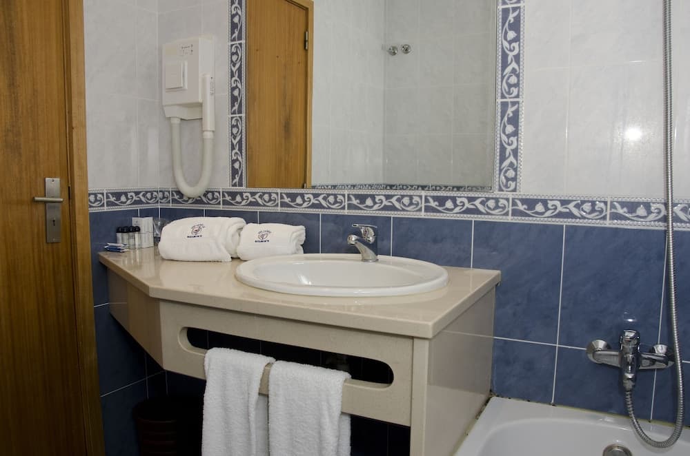 VIP Inn Miramonte Hotel