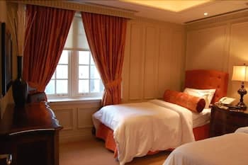 Windsor Arms Hotel