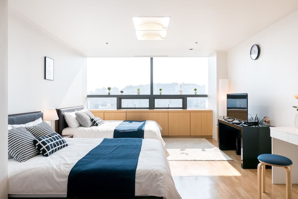 Willow House Hongdae