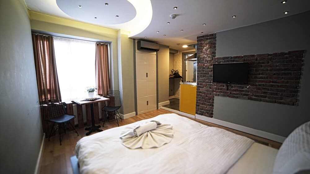Corner Park Suites