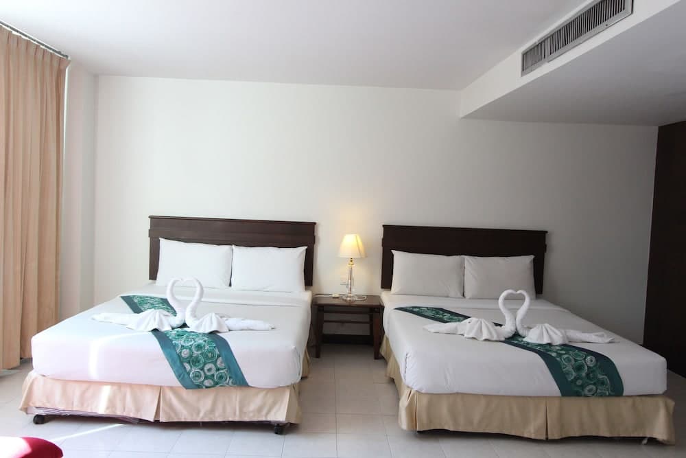 Crown Beach Hotel Pattaya
