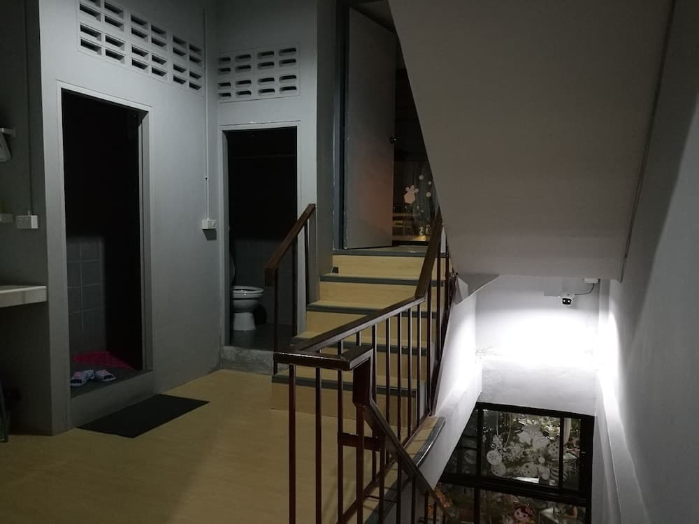 Moumou Hostel