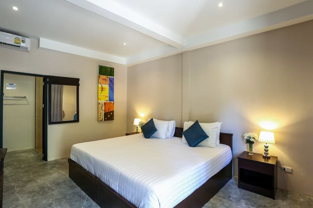 Naiharn Beach Resort