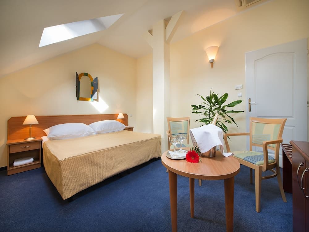 EA Hotel Tosca