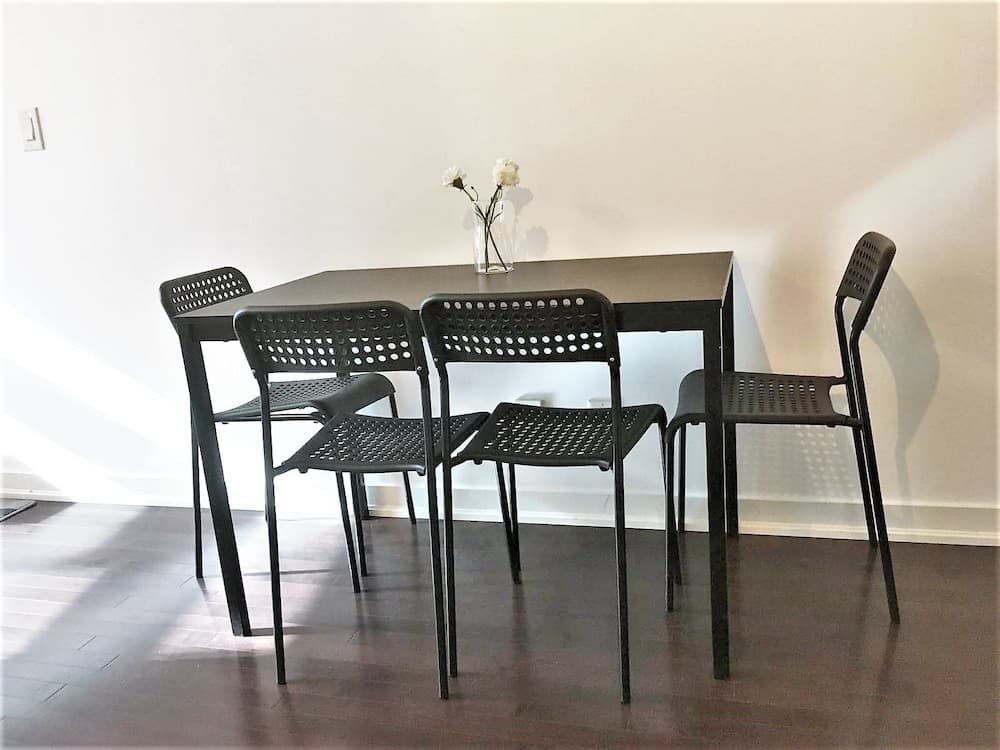 New One Bedroom Condo Downtown-CN TOWER
