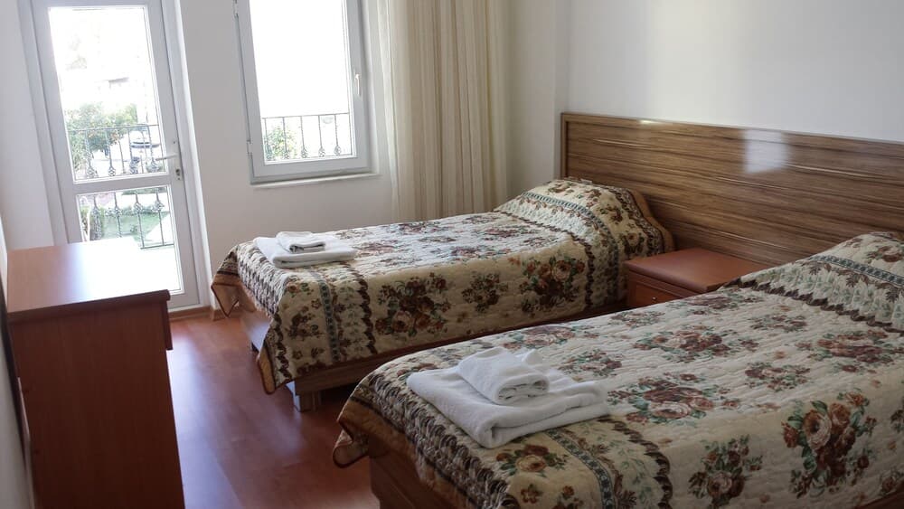 Pinus Otel