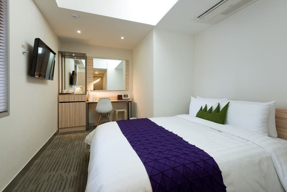 Metro Hotel Myeongdong