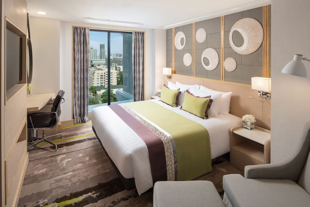 Solitaire Club Sky Bangkok