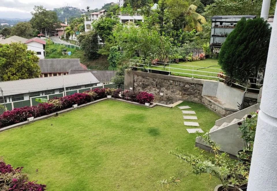 Marvel Hills Kandy