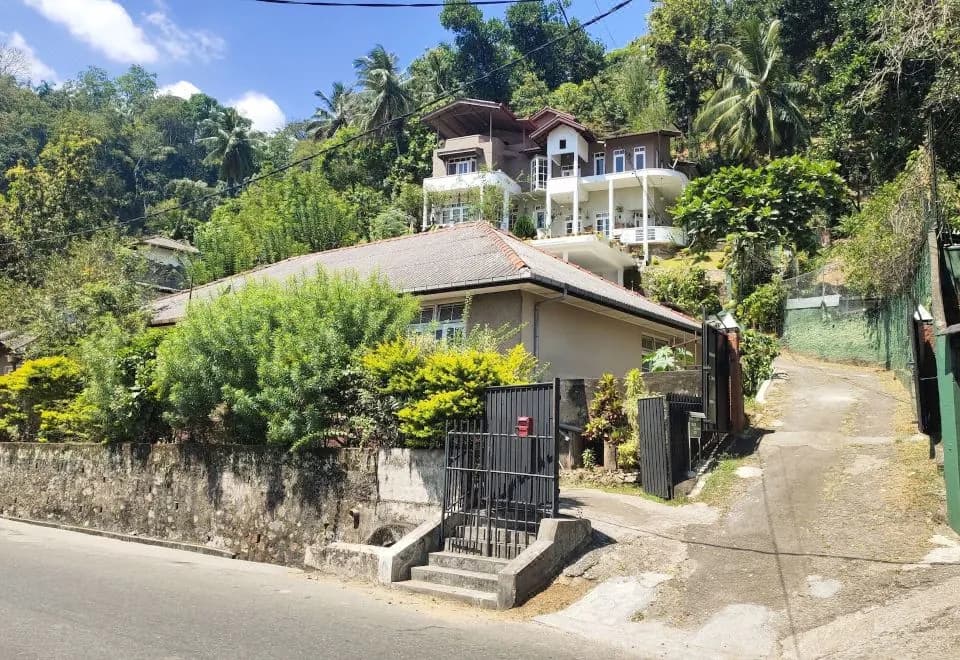Marvel Hills Kandy