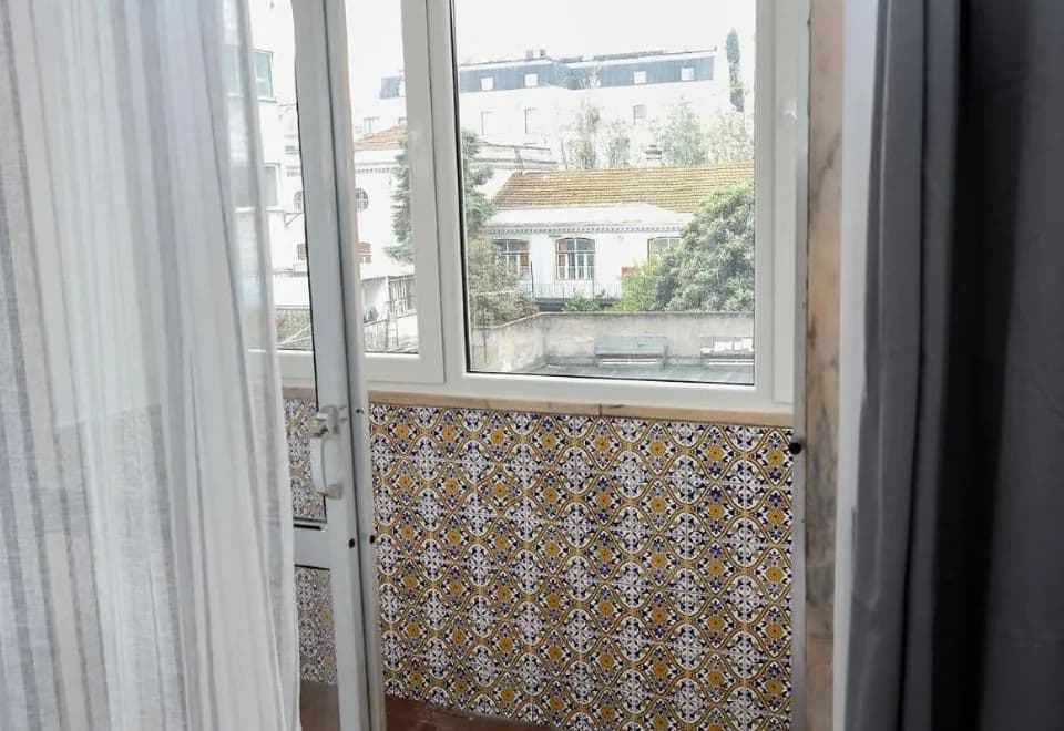 lisbon Home host