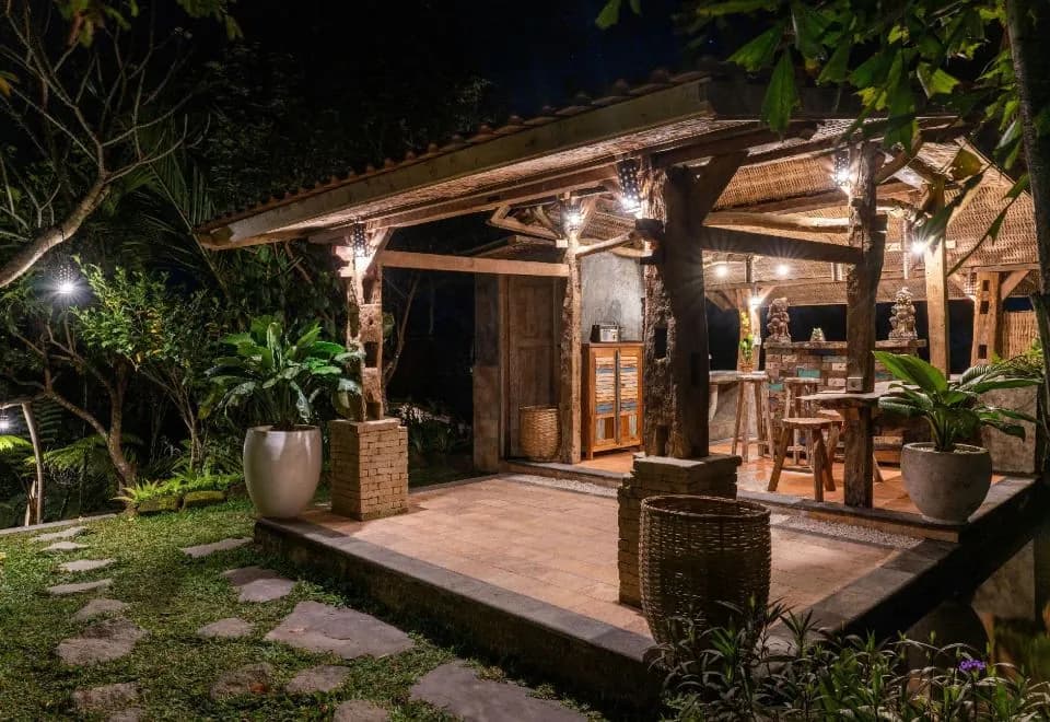 Umah Capung Sebatu Villa
