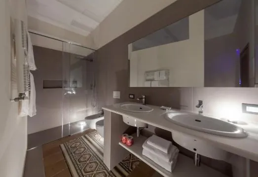 METEORON Luxury Rooms