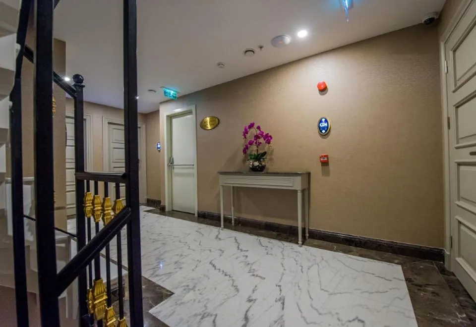 Homelike Hotel
