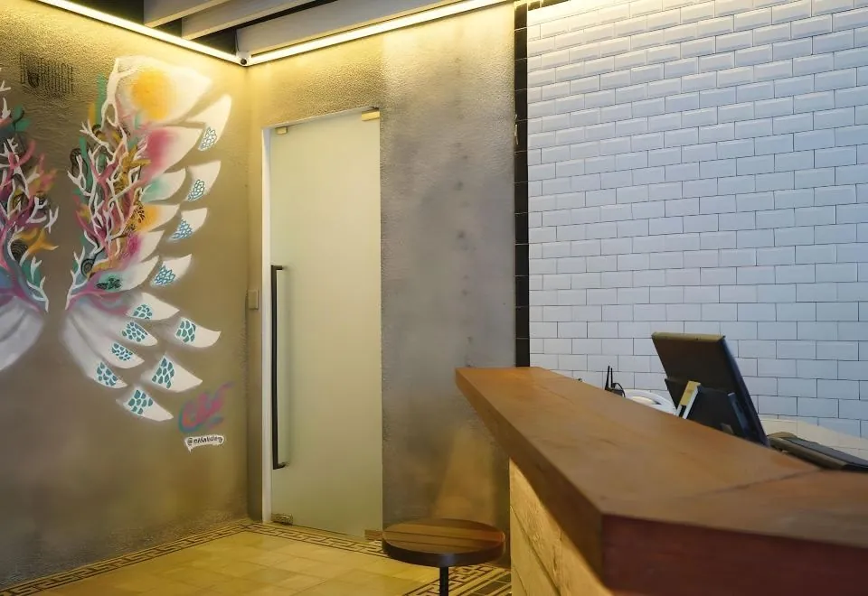 Borough Capsule Hostel Bali