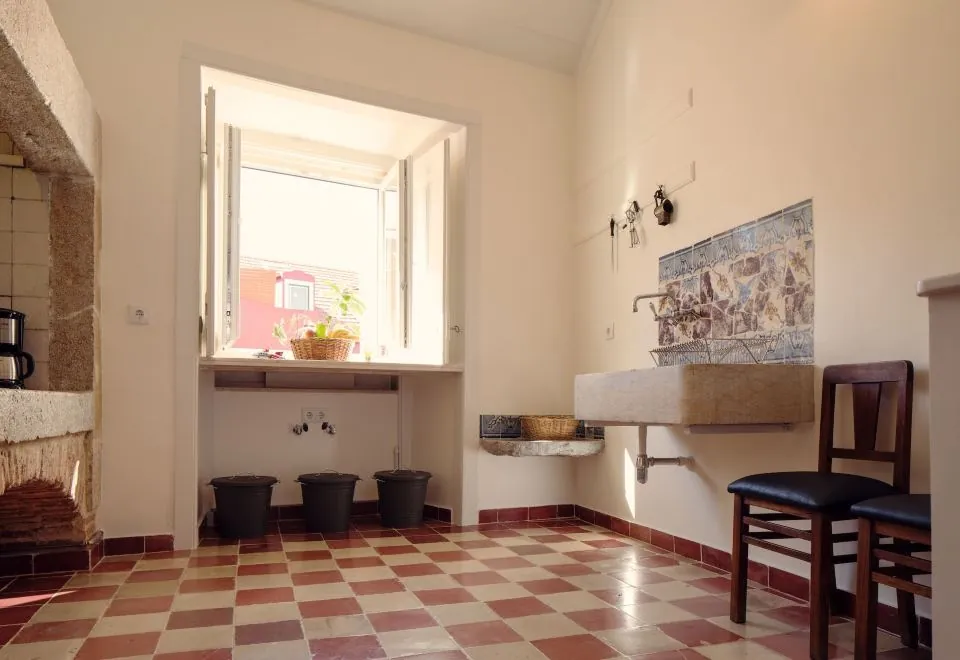Lisbon Calling Rooms & Studio