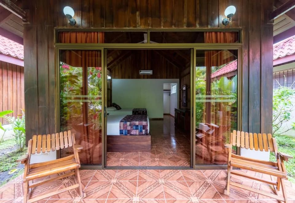 Arenal History Inn
