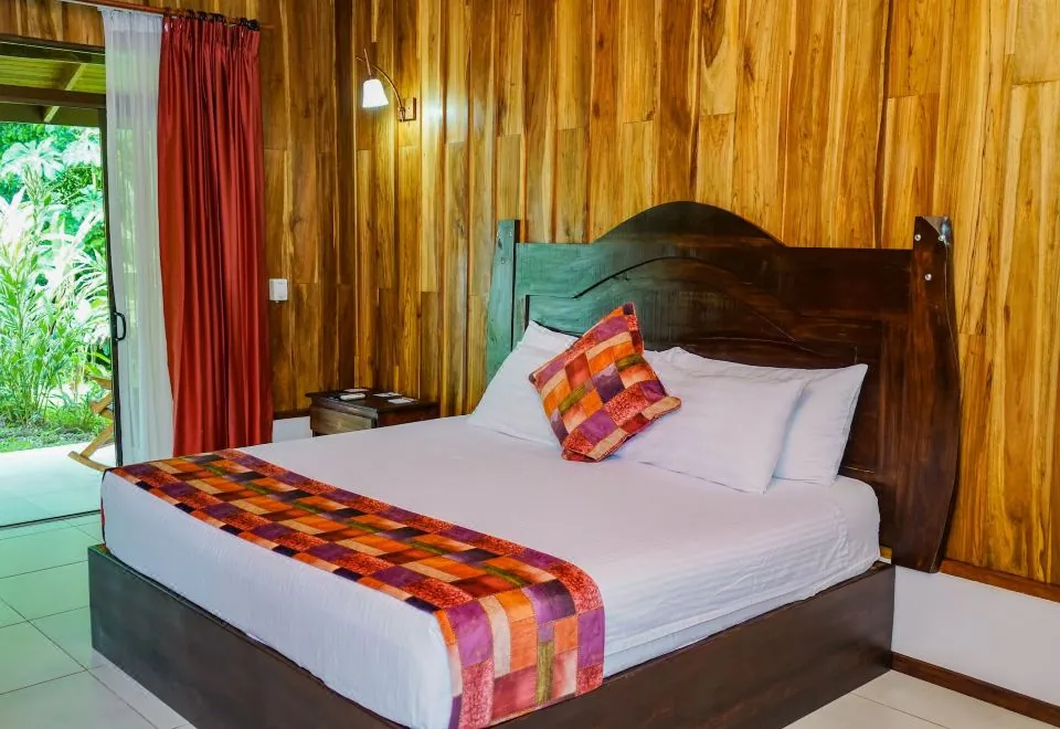 Arenal History Inn