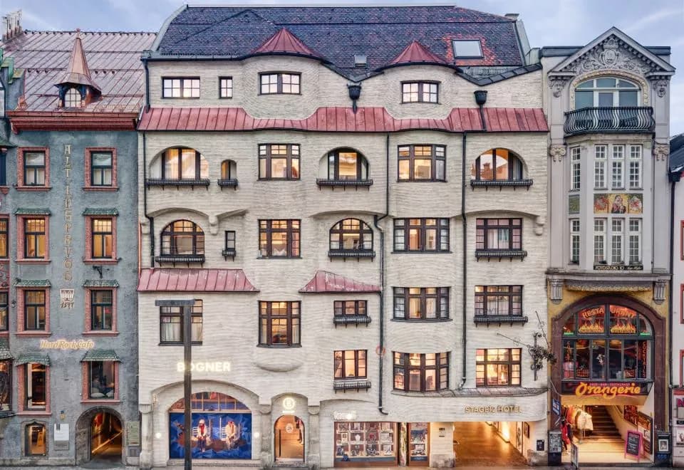 Stage 12 Hotel by Penz