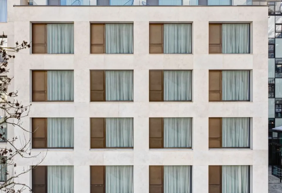 Stage 12 Hotel by Penz