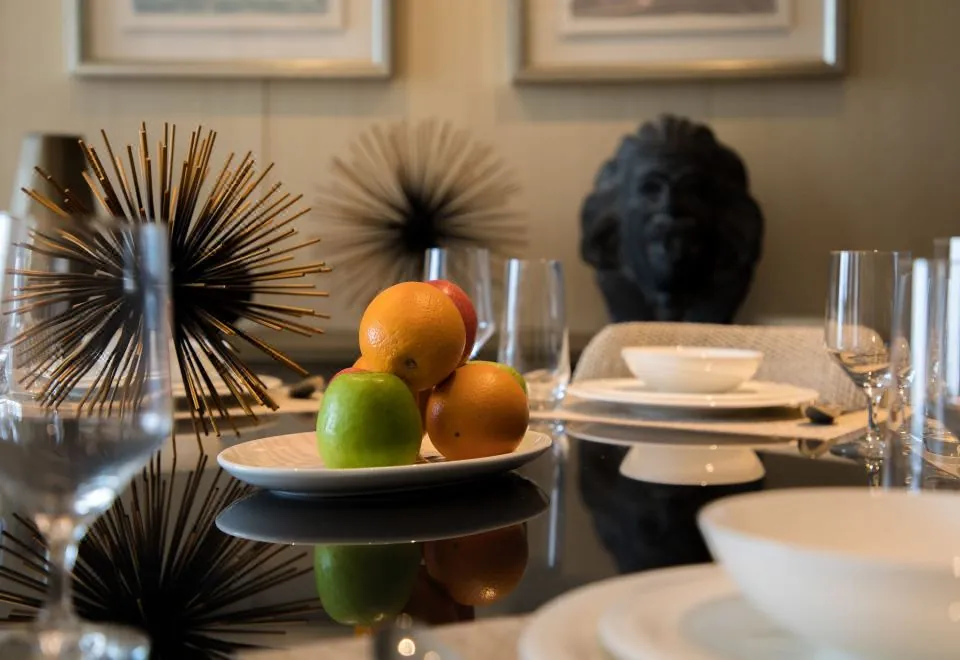 Maison Privee - Luxury Sea View Apt in Five Resort on The Palm