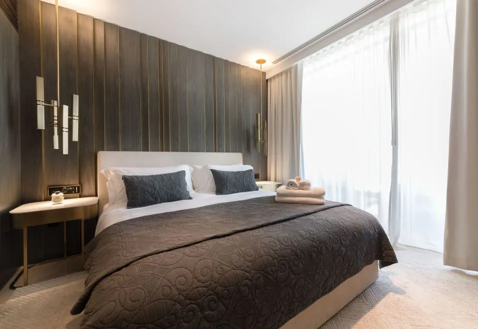 Maison Privee - Luxury Sea View Apt in Five Resort on The Palm